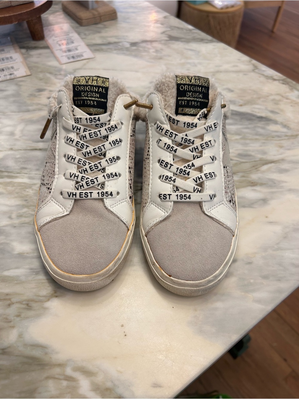 Vintage Havana sherpa line mule sneakers Cream and White -Size 9